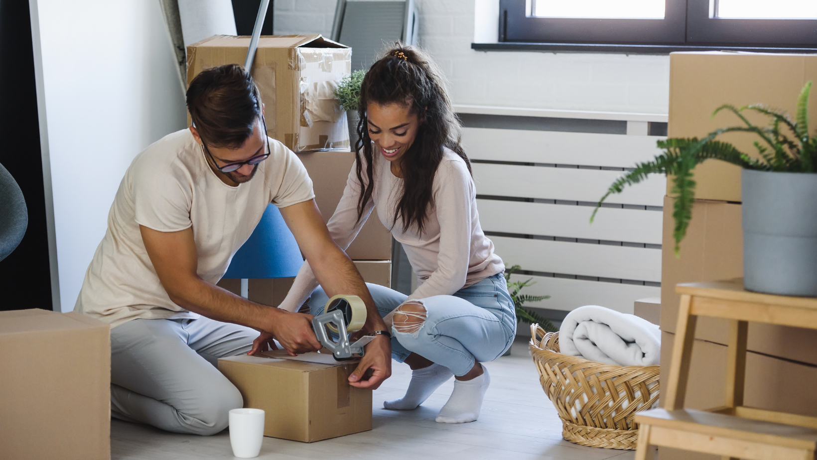 Tips on Moving Into an Apartment With No Elevator: Plan Your Walk-Up Move